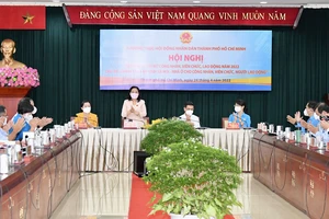 Hội nghị tiếp xúc cử tri nữ công nhân, viên chức, lao động năm 2022. Ảnh: VIỆT DŨNG