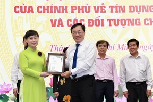 Lo cho người nghèo tiếp cận với nguồn vốn chính sách xã hội dễ hơn