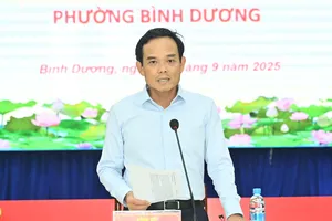 Bí thư Thành ủy TPHCM Trần Lưu Quang: Lập tổ công tác chuyên ngành xuống cơ sở tháo gỡ khó khăn