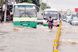 TPHCM cần có giải pháp chống ngập hiệu quả. Ảnh: CAO THĂNG