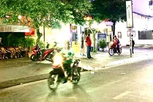 TPHCM yêu cầu thực hiện nghiêm cách ly toàn xã hội trong 15 ngày