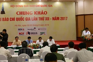 Quang cảnh phiên làm việc 