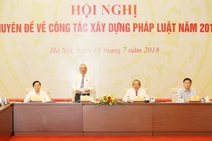 Xây dựng pháp luật vẫn còn tình trạng "nửa đường đổi ý" ​