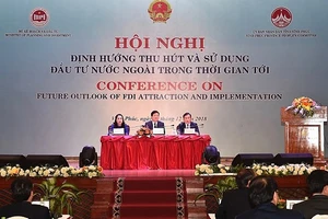 Phó Thủ tướng Chính phủ Trịnh Đình Dũng tham dự, chủ trì hội nghị.