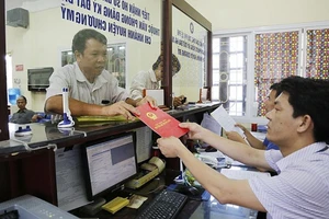 Luật Phòng, chống tham nhũng 2018 nghiêm cấm công chức nhũng nhiễu trong giải quyết công việc