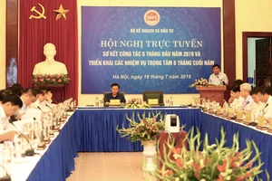 Ủy viên Bộ Chính trị, Phó Thủ tướng Vương Đình Huệ tham dự, chỉ đạo Hội nghị trực tuyến sơ kết công tác 6 tháng đầu năm 2019 và triển khai nhiệm vụ trọng tâm 6 tháng cuối năm của Bộ Kế hoạch và Đầu tư