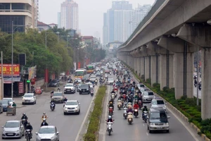 Luật Cư trú hiện hành quy định thêm 2 điều kiện riêng đối với việc đăng ký thường trú vào thành phố trực thuộc Trung ương, bên cạnh những điều kiện chung đối với tất cả các địa phương