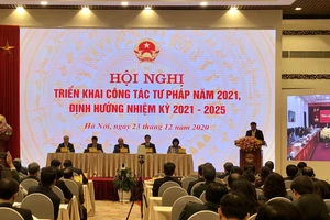 Toàn cảnh hội nghị sáng 23-12