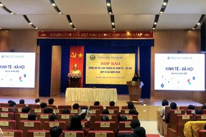 Quang cảnh buổi họp báo 