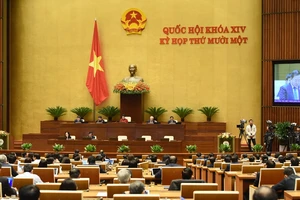 Toàn cảnh phiên họp. Ảnh: QUANG PHÚC 