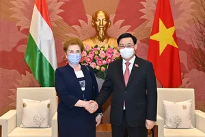 Chủ tịch Quốc hội Vương Đình Huệ tiếp Phó Chủ tịch thứ nhất Quốc hội Hungary Márta Mátrai 