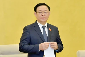 Chủ tịch Quốc hội Vương Đình Huệ phát biểu tại cuộc họp giao ban