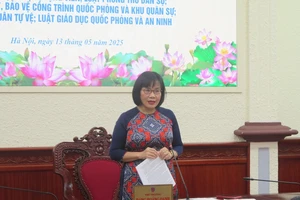 Thứ trưởng Bộ Tư pháp Đặng Hoàng Oanh chủ trì phiên họp