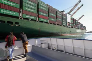 Mỹ - Trung Quốc: Nhất trí gia hạn đình chiến thương mại thêm 1 năm