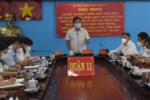 Ông Trương Quốc Lâm, Bí thư Quận ủy quận 11 phát biểu chỉ đạo hội nghị