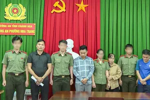 Khánh Hòa: Phá đường dây lừa đảo đầu tư tiền ảo, tạm giữ 5 người