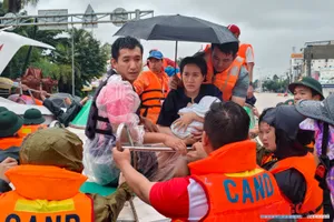 Phó Thủ tướng Hồ Quốc Dũng: Không để dân đói, dân khát trong vùng lũ