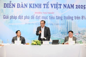 Bơm vốn cho nền kinh tế, cẩn trọng vết xe đổ “bong bóng tài sản”