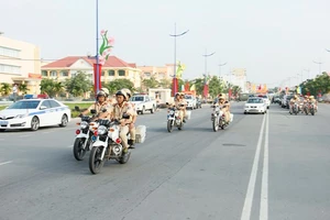 Công an TPHCM làm lễ ra quân mở cao điểm. Ảnh: ĐAN NGUYÊN