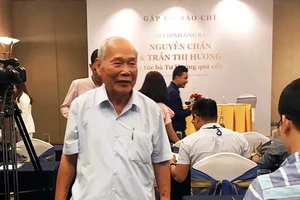 Ông Nguyễn Chấn (chồng bà Tư Hường) tố cáo con trai chiếm đoạt tài sản gia đình mình. Ảnh: L.A