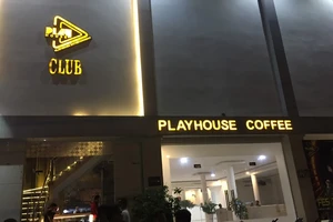  Đột kích quán bar Playhouse phát hiện nhiều ma tuý rượu.