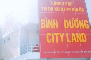 Bắt giam 2 lãnh đạo Công ty Bình Dương City Land. Ảnh: X.A