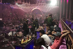 Công an kiểm tra quán bar Romance vào rạng sáng ngày 19-7