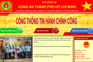 Ra mắt Cổng thông tin dịch vụ hành chính công Công an TPHCM. Ảnh: CHÍ THẠCH 