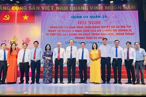 Văn học nghệ thuật có vai trò rất quan trọng với đời sống xã hội