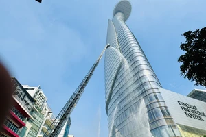 Hơn 2.000 người diễn tập chữa cháy ở tòa nhà Bitexco Financial Tower 