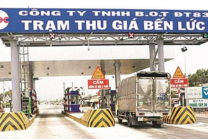 Trạm thu giá Bến Lức. Ảnh: PHAN THANH