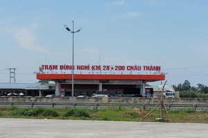 Trạm dừng nghỉ tại Long An được sử dụng làm chốt kiểm dịch