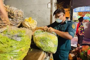 Chuẩn bị phương tiện đưa người từ khu vực đang giãn cách theo Chỉ thị 16 về địa phương