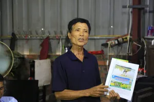 Ông Nguyễn Đức Thành (sinh năm 1959, tỉnh Bắc Ninh) là tác giả công trình “Cột cảnh báo nước lũ, nước dâng bằng tín hiệu và pháo hiệu”. Ảnh: HÀ NGUYỄN