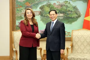 Phó Thủ tướng Bùi Thanh Sơn đã tiếp bà Ghada Waly, Phó Tổng Thư ký Liên hợp quốc, Giám đốc điều hành Cơ quan Phòng, chống ma túy và tội phạm Liên hợp quốc (UNODC) chiều 21-10.