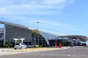 Tạm ngừng khai thác Cảng hàng không Tuy Hòa do mưa lũ lớn