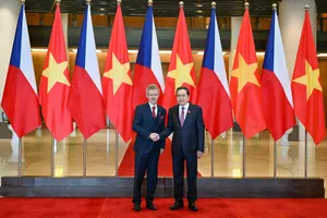 Chủ tịch Quốc hội Trần Thanh Mẫn đón tiếp Chủ tịch Thượng viện Quốc hội Cộng hòa Séc Milos Vystrcil. Ảnh: QUANG PHÚC