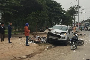 Ô tô “điên” tông liên hoàn, 2 người tử vong