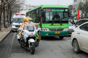 4 tổ của Cục Cảnh sát giao thông tuần tra, chống ùn tắc cửa ngõ Hà Nội 