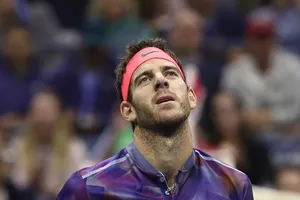 Del potro giận dữ và thất vọng khi để thua Nadal