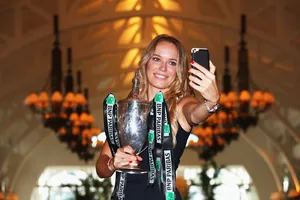 Wozniacki và chiếc cúp cứu rỗi