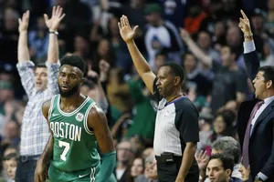 Jaylen Brown chơi cực hay, giúp Celtics đánh bại Warriors