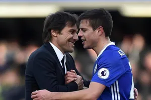 Antonio Conte và Azpilicueta