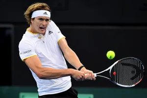 "Đệ ngũ kiếm" Zverev xuất sắc đưa tuyển Đức vào tứ kết