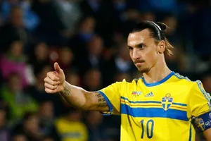 "Thánh Ibra" trong màu áo tuyển Thụy Điển