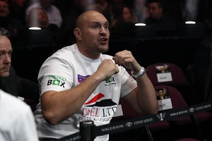 Tyson Fury hào hứng xem 1 trận quyền Anh gần đây trên đất Anh