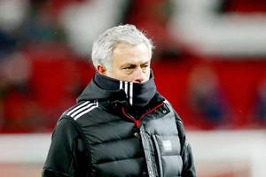 Mỗi khi thất bại, Mourinho luôn lôi di sản mình đạt được trước đây ra biện minh.