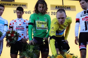 Dumoulin và Froome (từ phải qua) ở Tour de France 2017