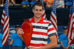 John Isner và chiếc cúp vô địch Atlanta Open lần thứ 5