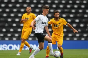 Mason Mount tung hoành trong trận đấu với Wolves